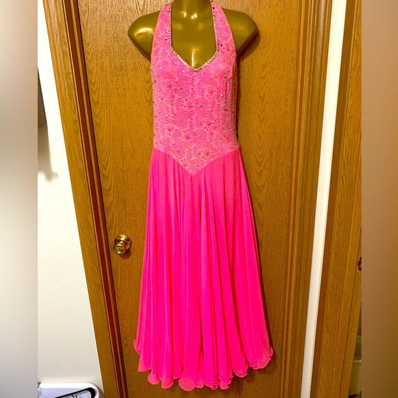 Competition Ballgown - Picture 1 of 8
